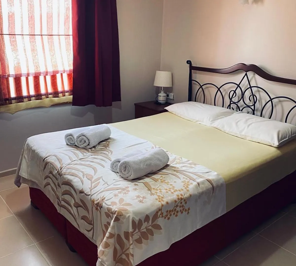 Sunset Beach Apartments Тургутрейс 0*,